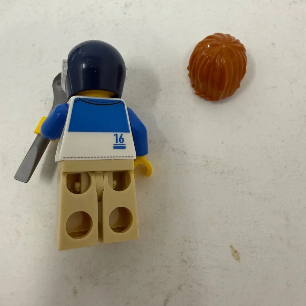LEGO Speed Champions Bugatti Chiron Driver Minifigure Blue White Suit 75878 6446
